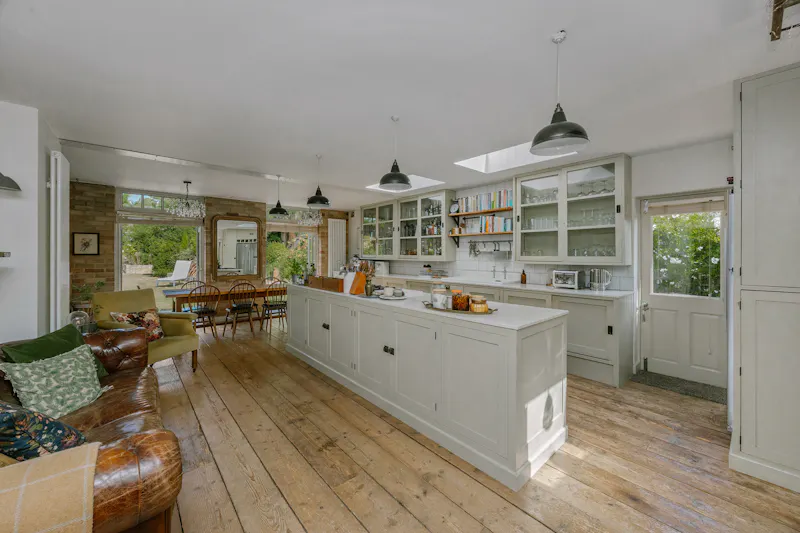 Floor - wooden at American Style Bohemian House, D2892 (photo 11)