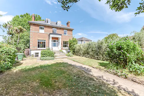 Contemporary Victorian Home, B2151