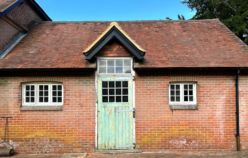 Untouched Period Surrey Estate, B2152 (photo 50)