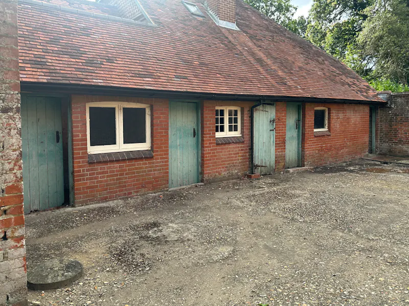 Untouched Period Surrey Estate, B2152 (photo 51)