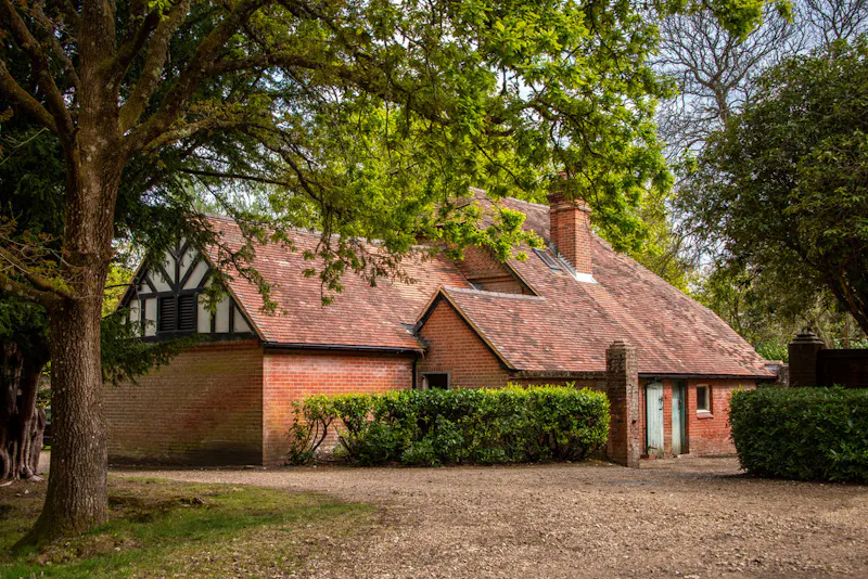 Untouched Period Surrey Estate, B2152 (photo 49)