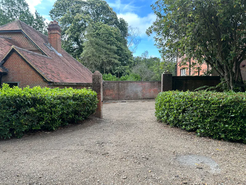 Untouched Period Surrey Estate, B2152 (photo 80)