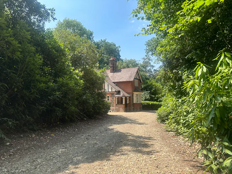 Driveway at Untouched Period Surrey Estate, B2152 (photo 58)