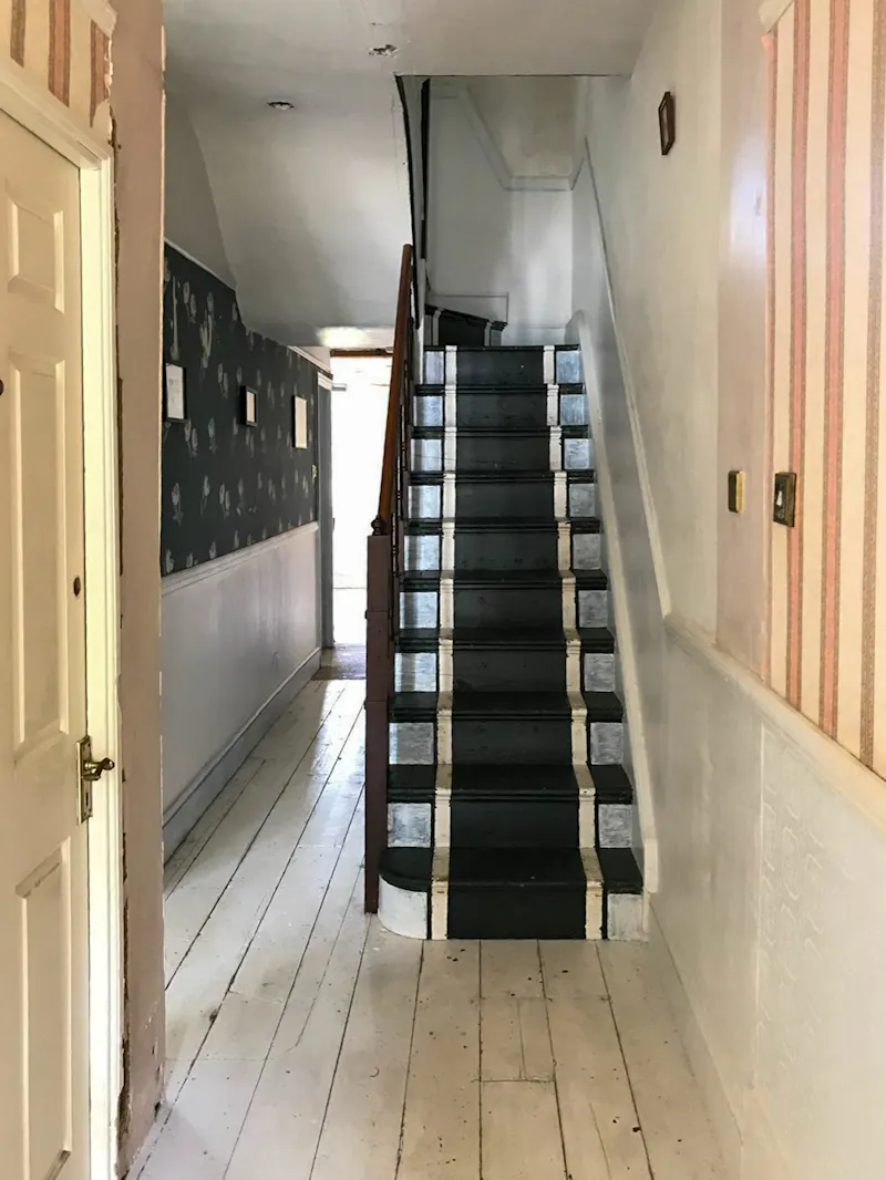 Entrance hall at South Norwood Unmodernised Home, B2064 (photo 16)