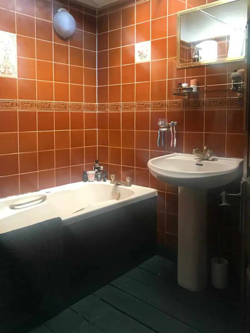 Bath at South Norwood Unmodernised Home, B2064 (photo 29)
