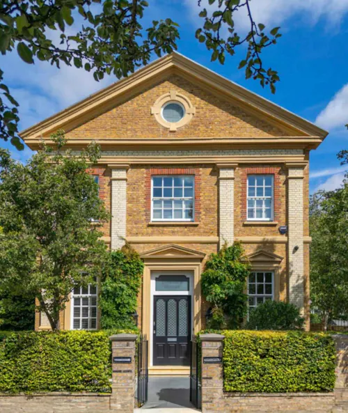 Grand Teddington Heritage Home, B2153