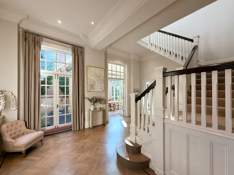 Entrance hall at Grand Teddington Heritage Home, B2153 (photo 2)