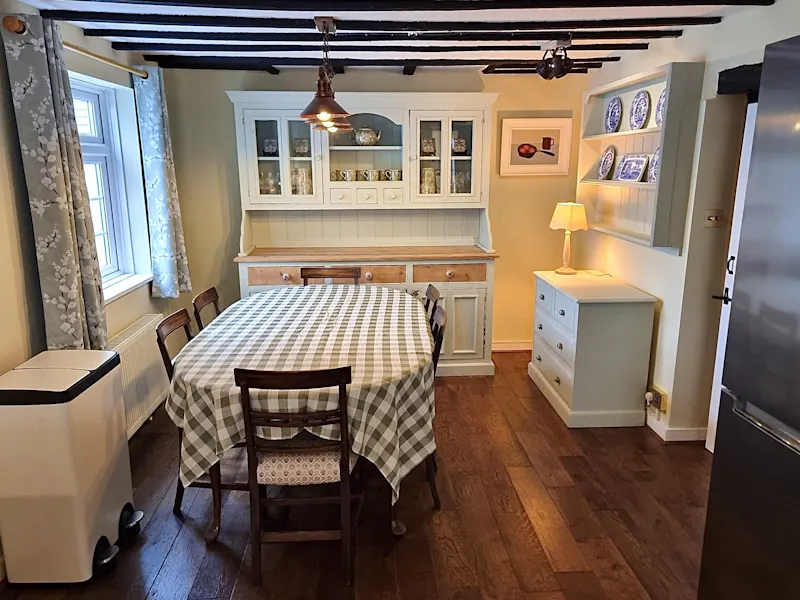 Dining room at Chilham Victorian Cottage, C932 (photo 2)