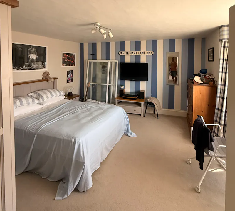 Bedroom at Elegant Georgian House, A1712 (photo 18)