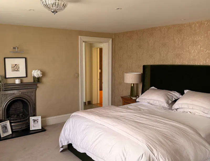 Bedroom at Elegant Georgian House, A1712 (photo 17)
