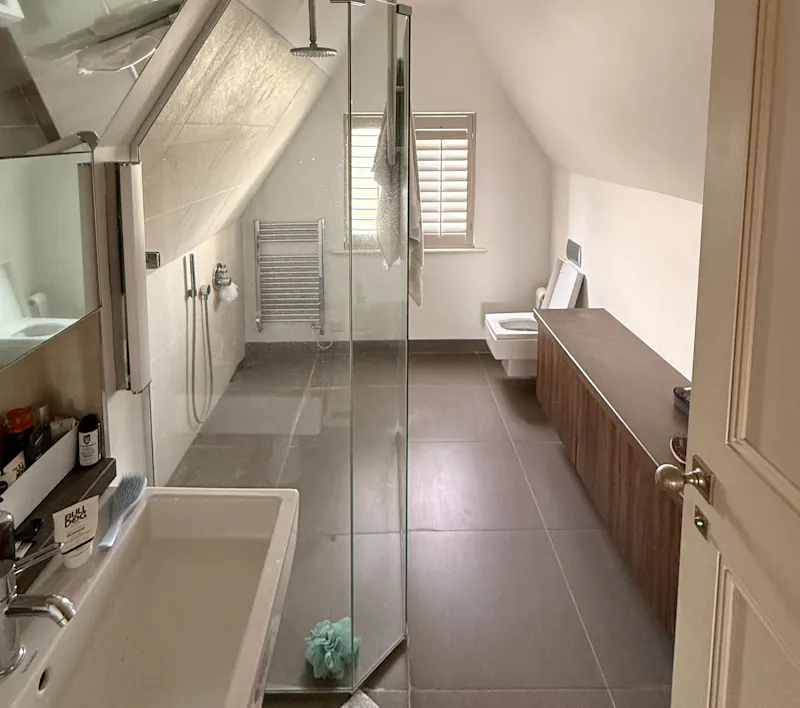 Bathroom at Elegant Georgian House, A1712 (photo 26)