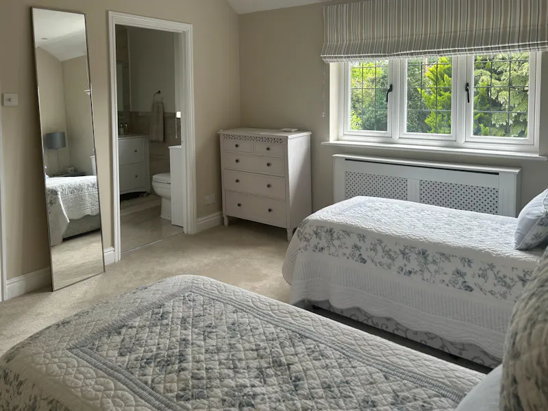 Surrey Family Home w Office, D2895 (photo 33)