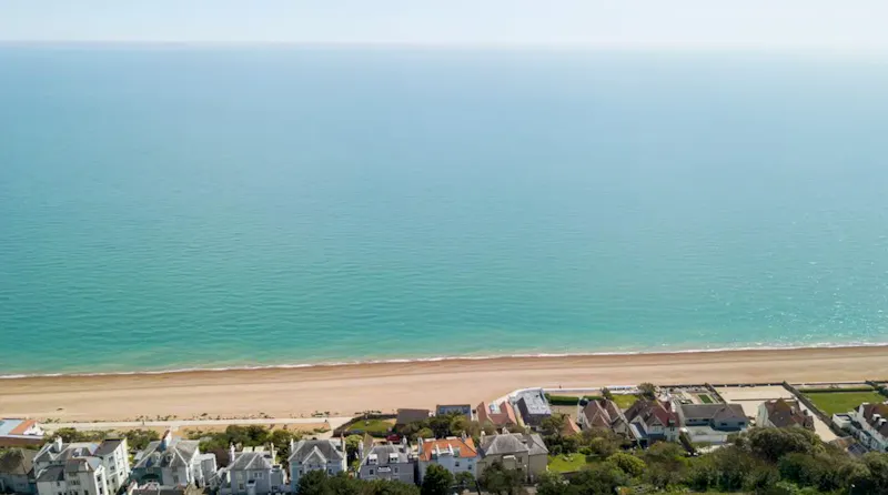 Folkestone Beach Front House, C961 (photo 32)
