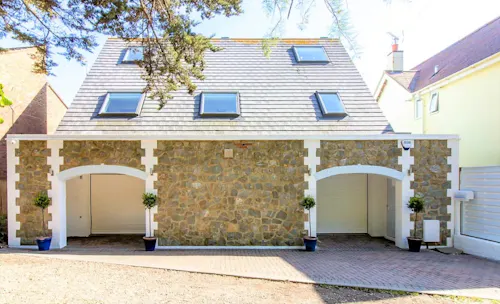 Folkestone Beach Front House, C961
