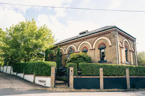 Victorian Pumphouse in Walton, B2155