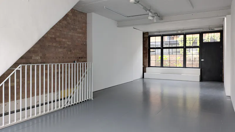 Floor - concrete at Bethnal Green Victorian Studio, B2163 (photo 2)