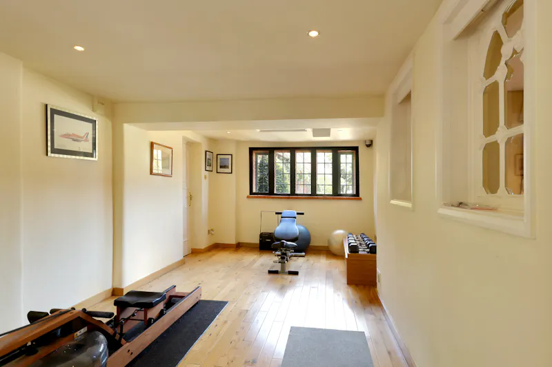 Gym at Chesham Arts & Crafts Farmhouse, L782 (photo 42)