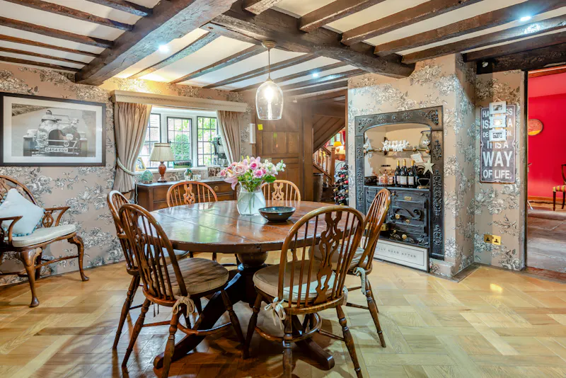 Floor - wooden at Chesham Arts & Crafts Farmhouse, L782 (photo 27)
