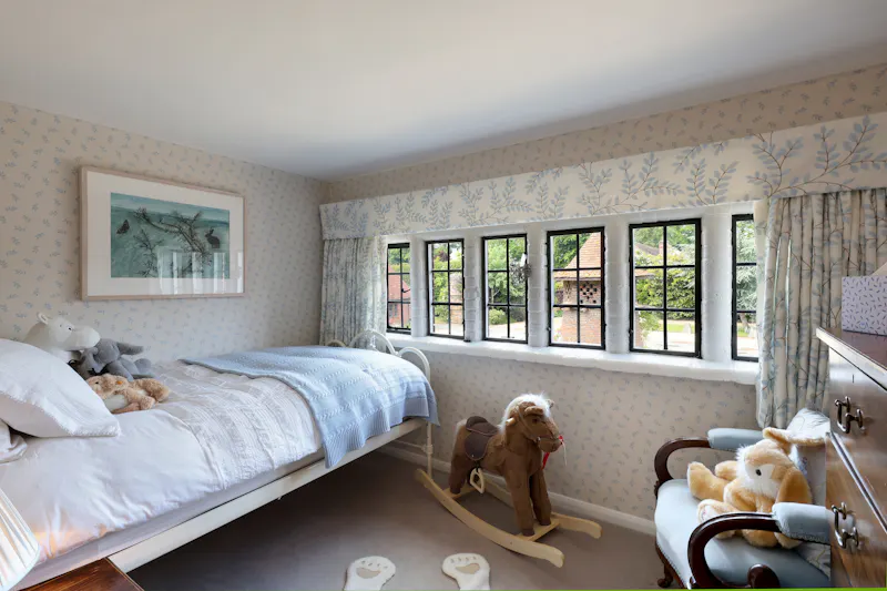 Bedroom - child's at Chesham Arts & Crafts Farmhouse, L782 (photo 69)