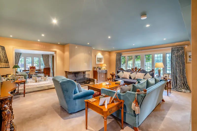 Living Room at Chesham Arts & Crafts Farmhouse, L782 (photo 34)