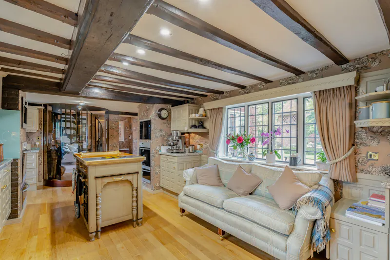 Chesham Arts & Crafts Farmhouse, L782 (photo 20)