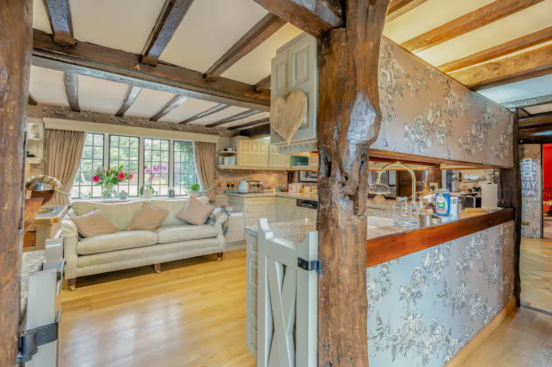Chesham Arts & Crafts Farmhouse, L782 (photo 21)