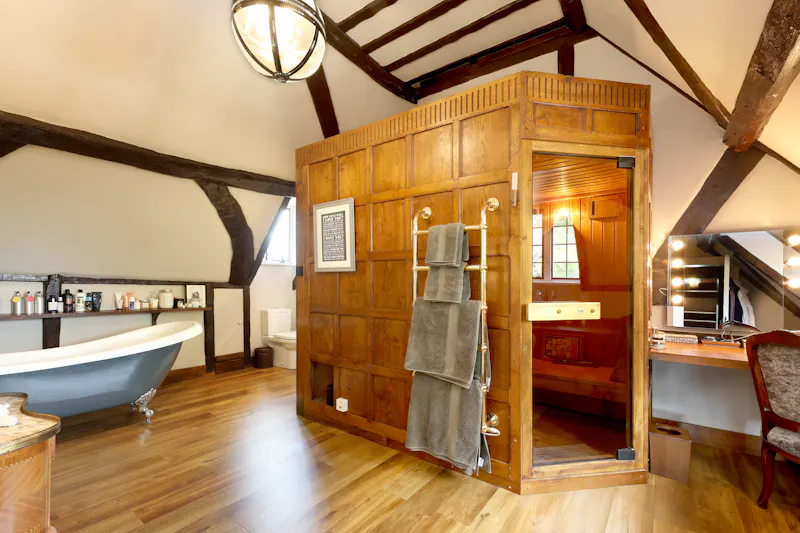 Chesham Arts & Crafts Farmhouse, L782 (photo 50)