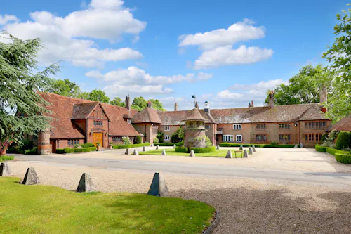 Chesham Arts & Crafts Farmhouse, L782