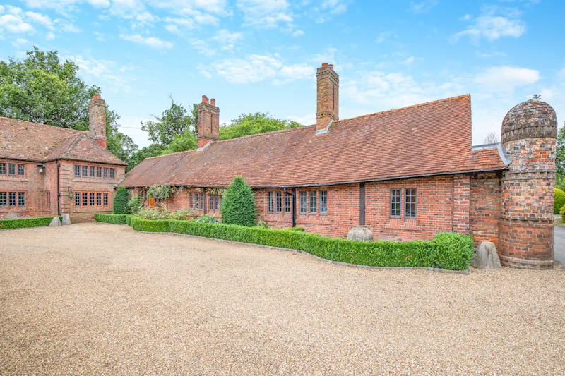 Stable / Outbuildings at Chesham Arts & Crafts Farmhouse, L782 (photo 71)