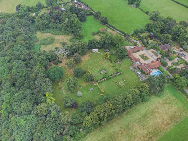 Chesham Arts & Crafts Farmhouse, L782 (photo 116)
