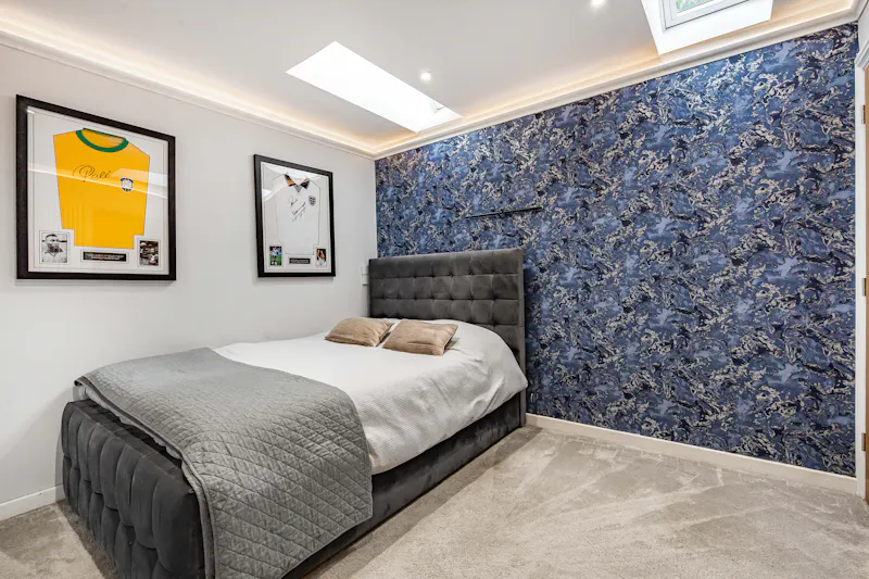 Bedroom at Modern Barn Conversion Oxford, L783 (photo 76)