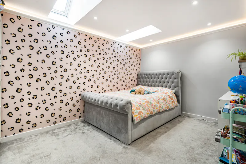 Bedroom at Modern Barn Conversion Oxford, L783 (photo 77)