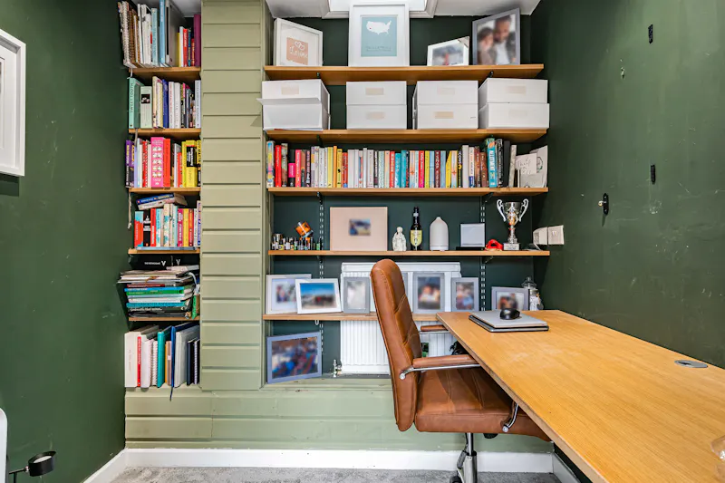 Office at Modern Barn Conversion Oxford, L783 (photo 50)