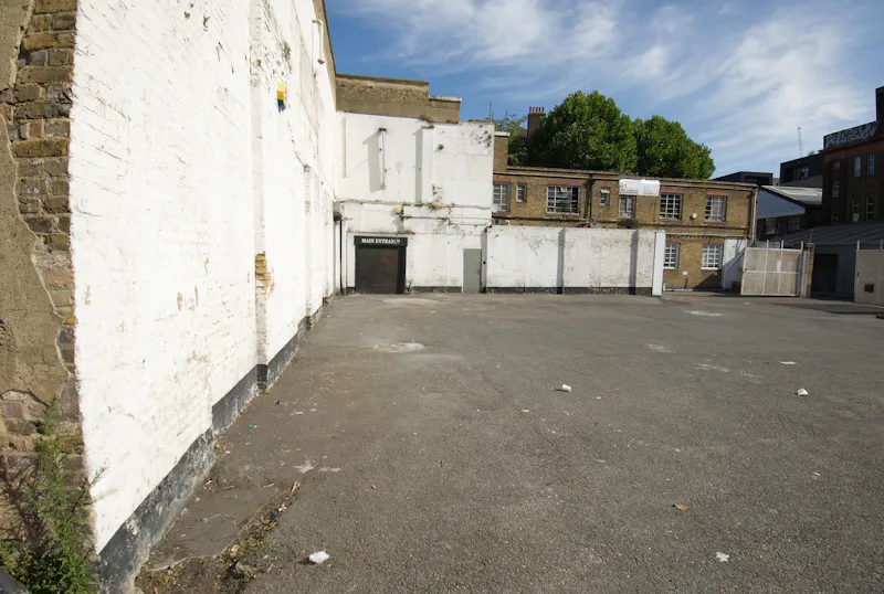 Deptford Empty Warehouse, N579 (photo 16)