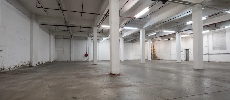 Deptford Empty Warehouse, N579 (photo 4)