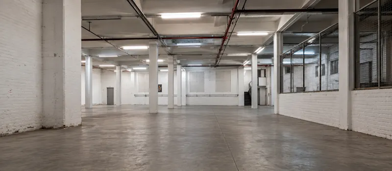 Floor - concrete at Deptford Empty Warehouse, N579 (photo 3)