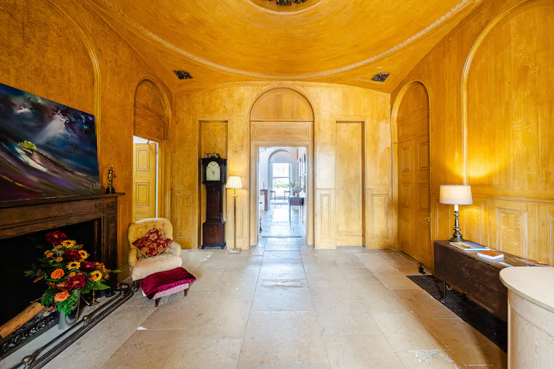 Vacant Georgian Estate Bedford, A1713 (photo 6)