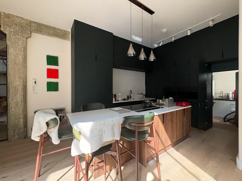 Kitchen at Contemporary Shoreditch Loft, K303 (photo 3)