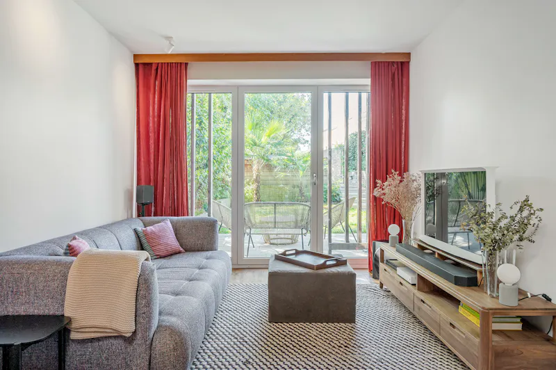 Living Room at London Fields Modern Home, K520 (photo 13)