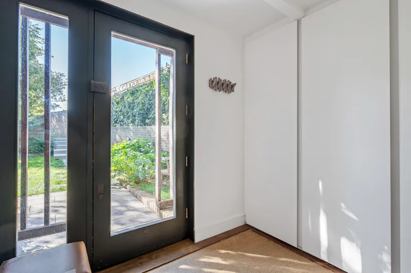 London Fields Modern Home, K520 (photo 42)