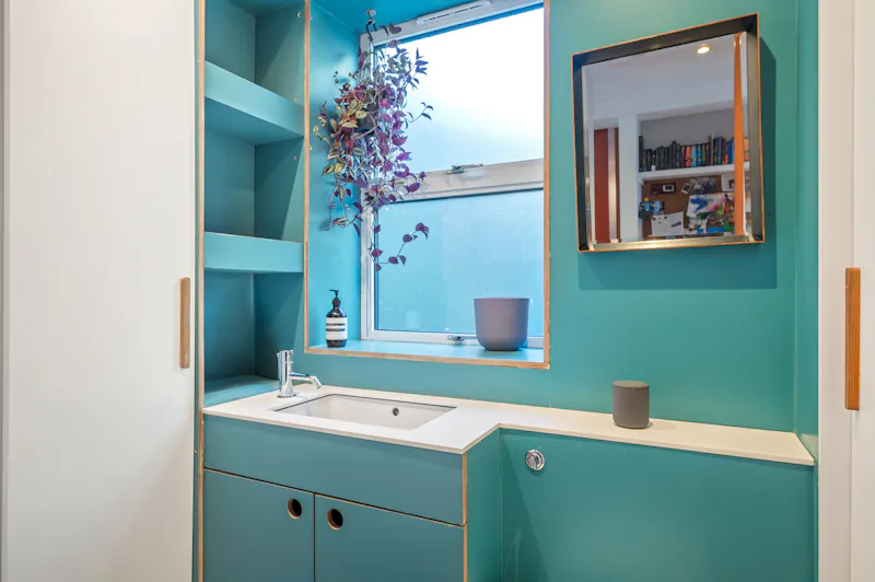 Bathroom at London Fields Modern Home, K520 (photo 40)