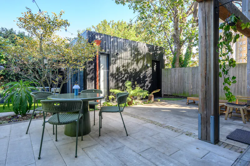London Fields Modern Home, K520 (photo 45)
