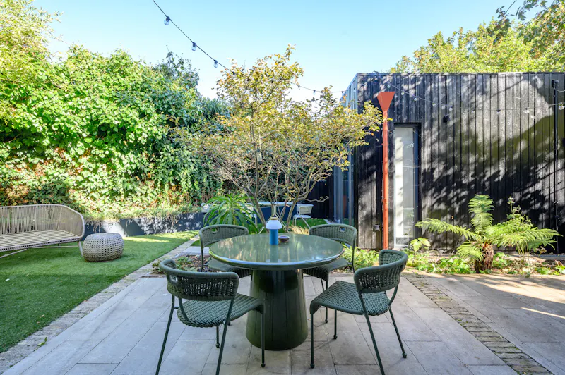 Terrace/Patio at London Fields Modern Home, K520 (photo 44)