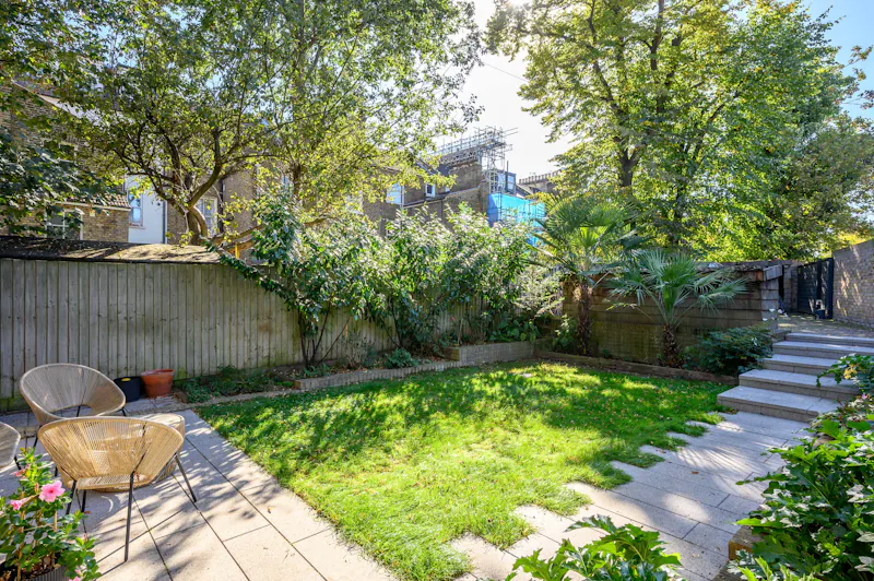 Garden at London Fields Modern Home, K520 (photo 48)