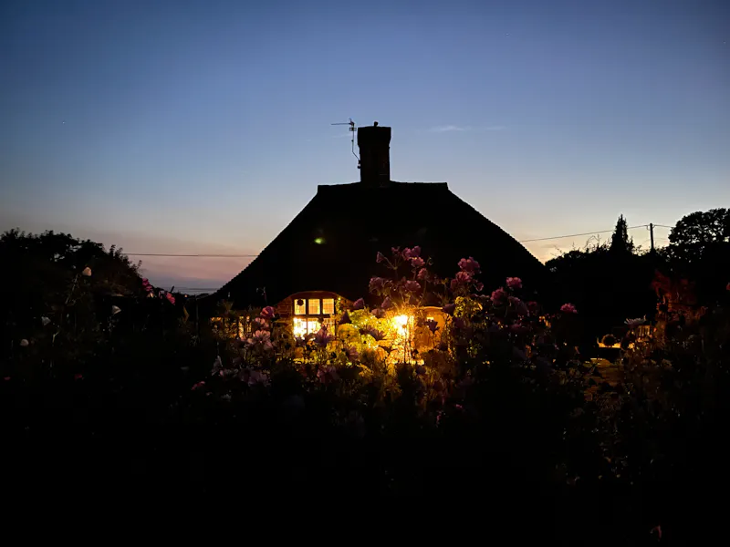 Whimsical Liphook Tudor Cottage, C962 (photo 48)