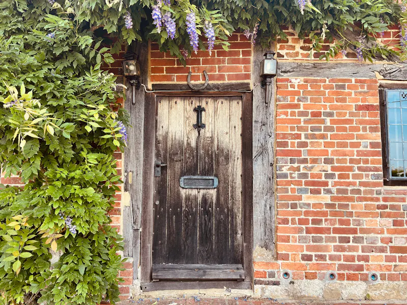 Whimsical Liphook Tudor Cottage, C962 (photo 41)