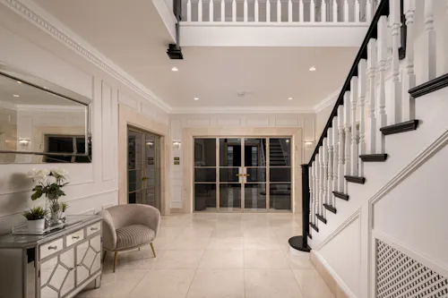Kilburn Luxe Modern Mansion, D2901