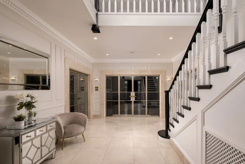 Entrance hall at Kilburn Luxe Modern Mansion, D2901 (photo 2)