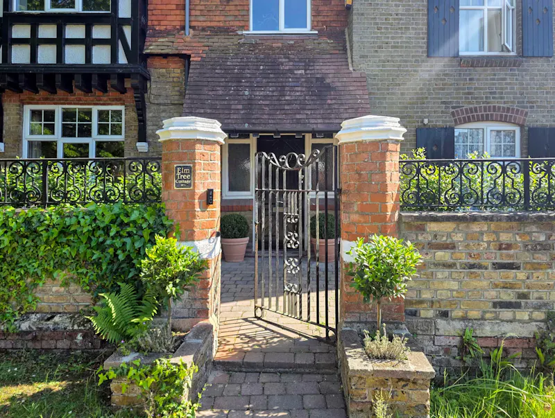 Uxbridge Arts & Crafts House, C963 (photo 59)
