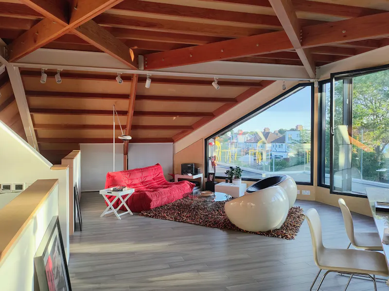 Living Room at Unique Architect Designed Home, K521 (photo 72)